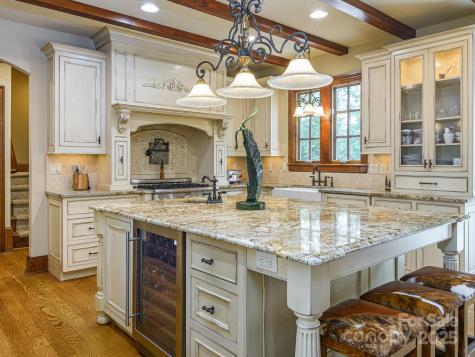 176 Valley Springs Road Asheville NC 28803