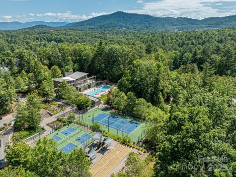 176 Valley Springs Road Asheville NC 28803