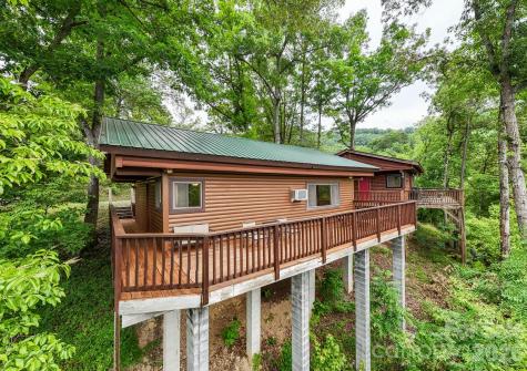 307 Blue Ridge Parkway Bryson City NC 28713
