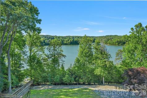 318 Heron Point Drive Wilkesboro NC 28697