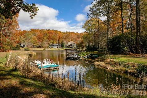 886 Soquili Drive Brevard NC 28712