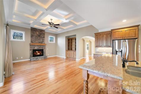 886 Soquili Drive Brevard NC 28712