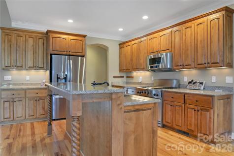 886 Soquili Drive Brevard NC 28712