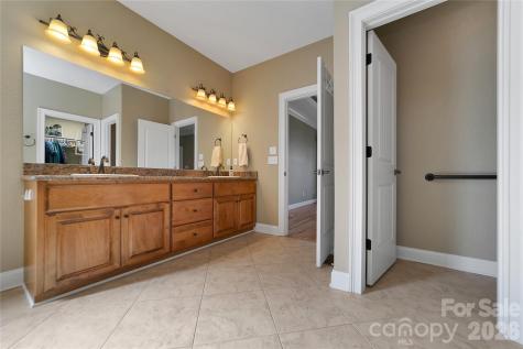 886 Soquili Drive Brevard NC 28712