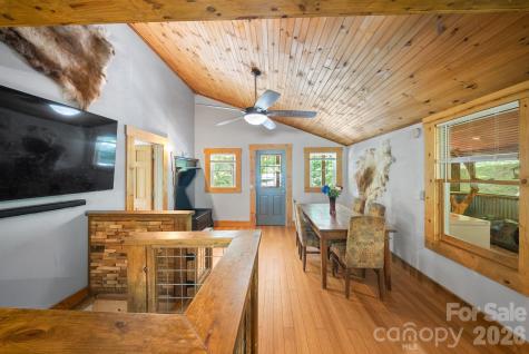 4606 Hemphill Road Waynesville NC 28785