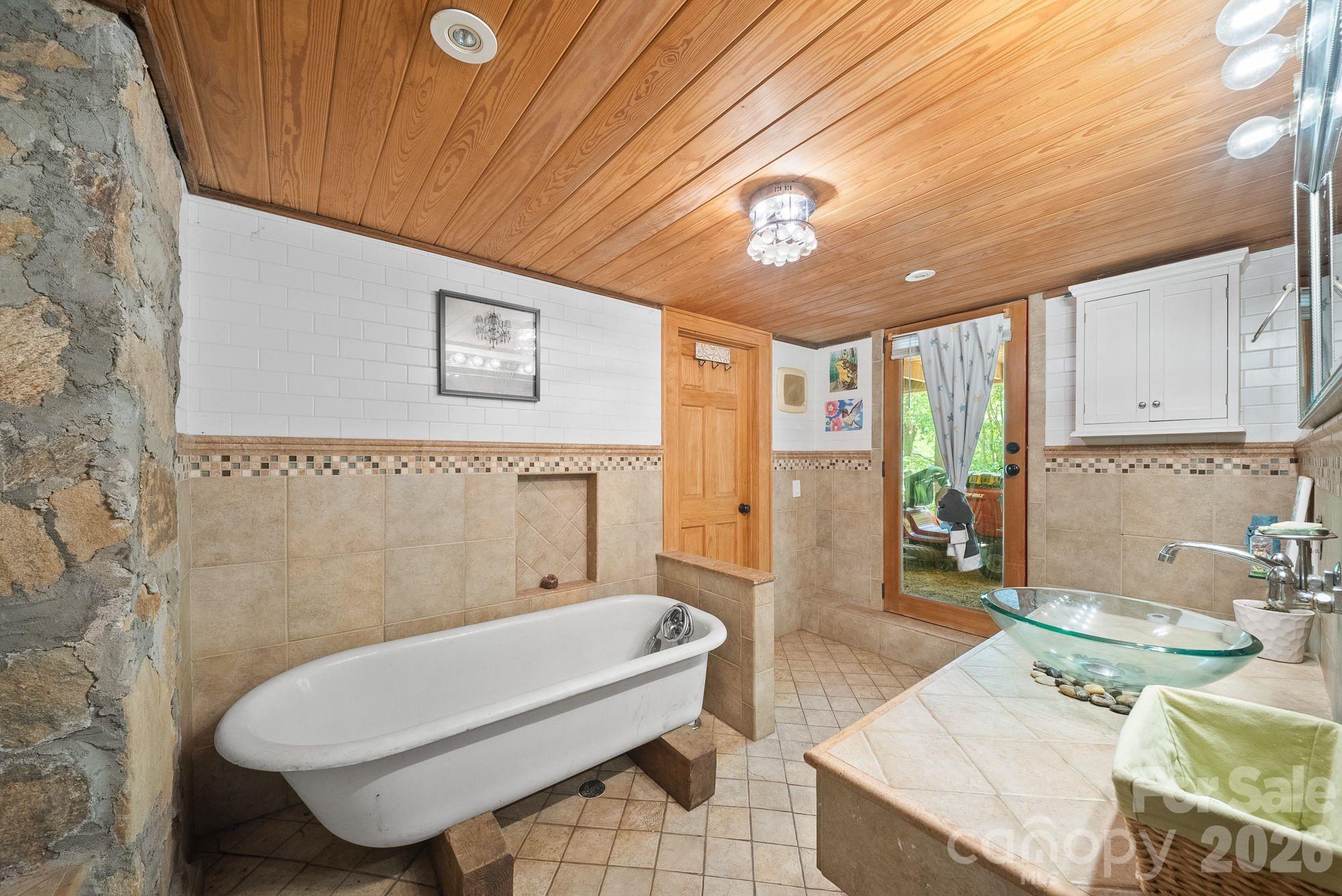 4606 Hemphill Road Waynesville NC 28785