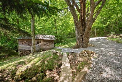 4606 Hemphill Road Waynesville NC 28785