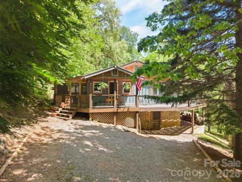 4606 Hemphill Road Waynesville NC 28785