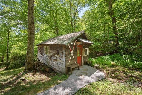 4606 Hemphill Road Waynesville NC 28785