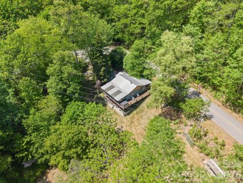 4606 Hemphill Road Waynesville NC 28785