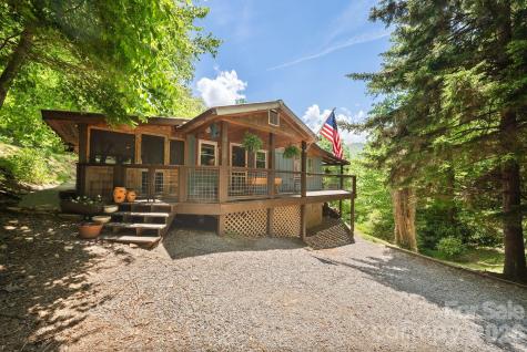 4606 Hemphill Road Waynesville NC 28785