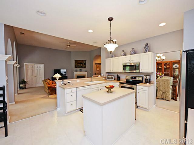 9421 Autumn Applause Drive Charlotte NC 28277