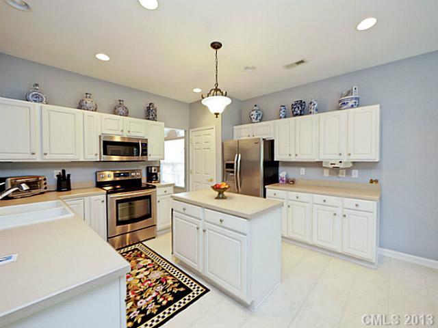 9421 Autumn Applause Drive Charlotte NC 28277