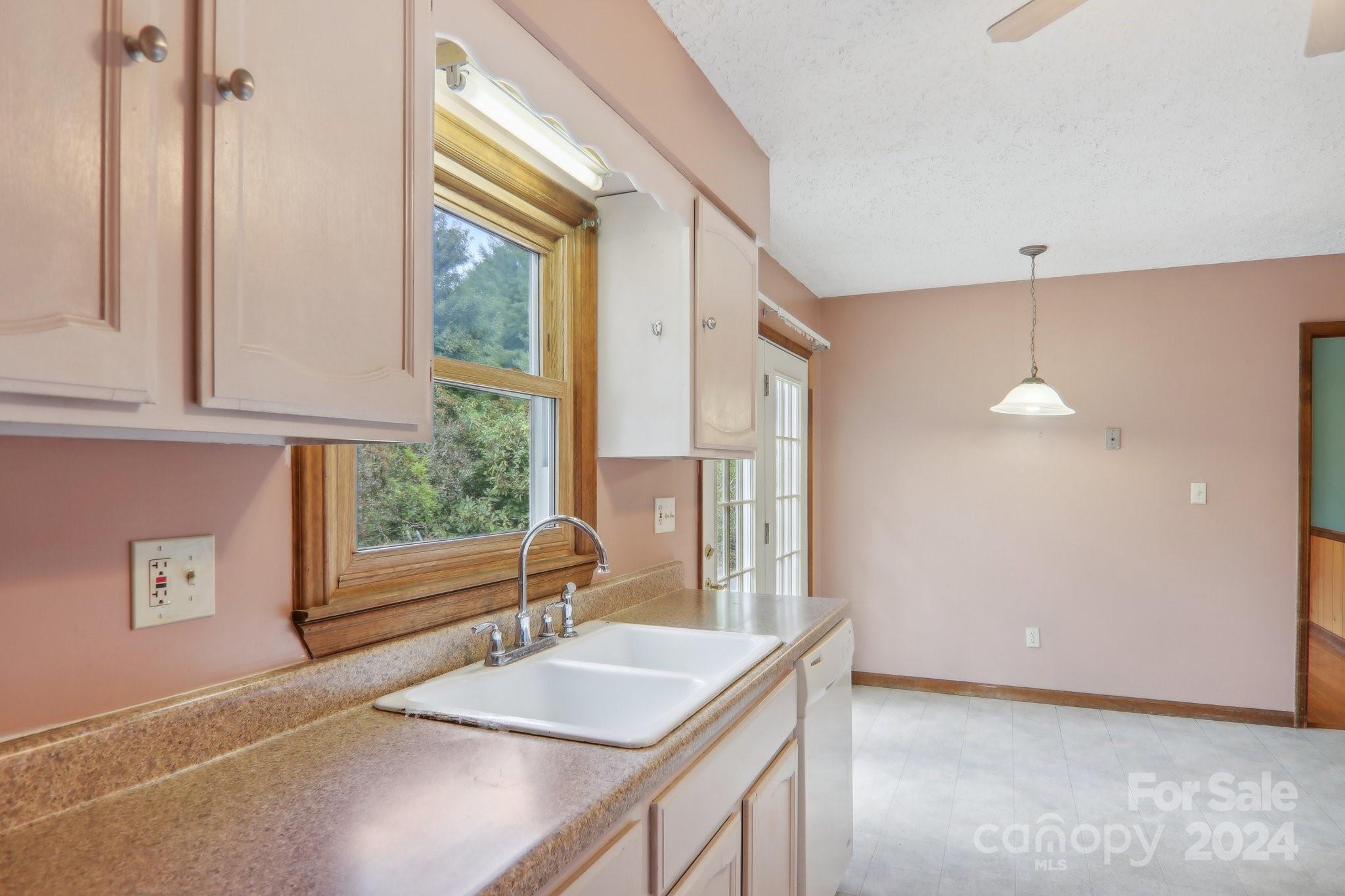 434 Case Cove Road Candler NC 28715