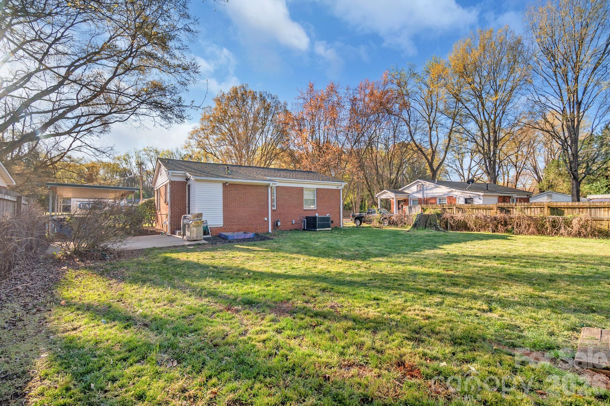 2400 Markham Court Charlotte NC 28205