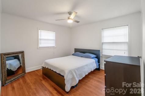 2400 Markham Court Charlotte NC 28205
