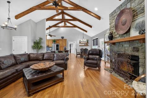 2447 Thornfield Drive Lenoir NC 28645