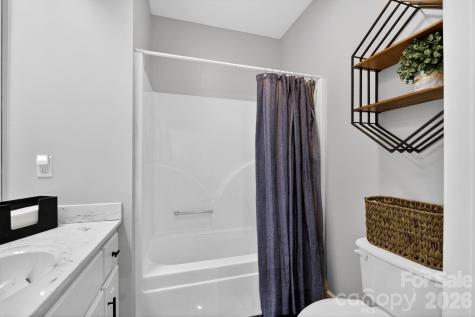 2447 Thornfield Drive Lenoir NC 28645