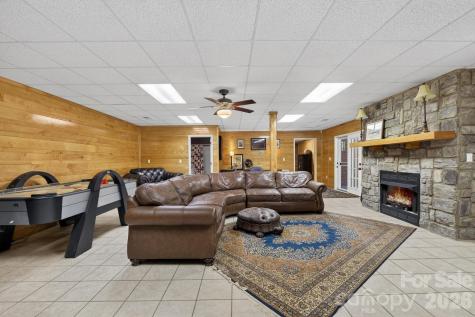 2447 Thornfield Drive Lenoir NC 28645
