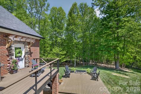 2447 Thornfield Drive Lenoir NC 28645