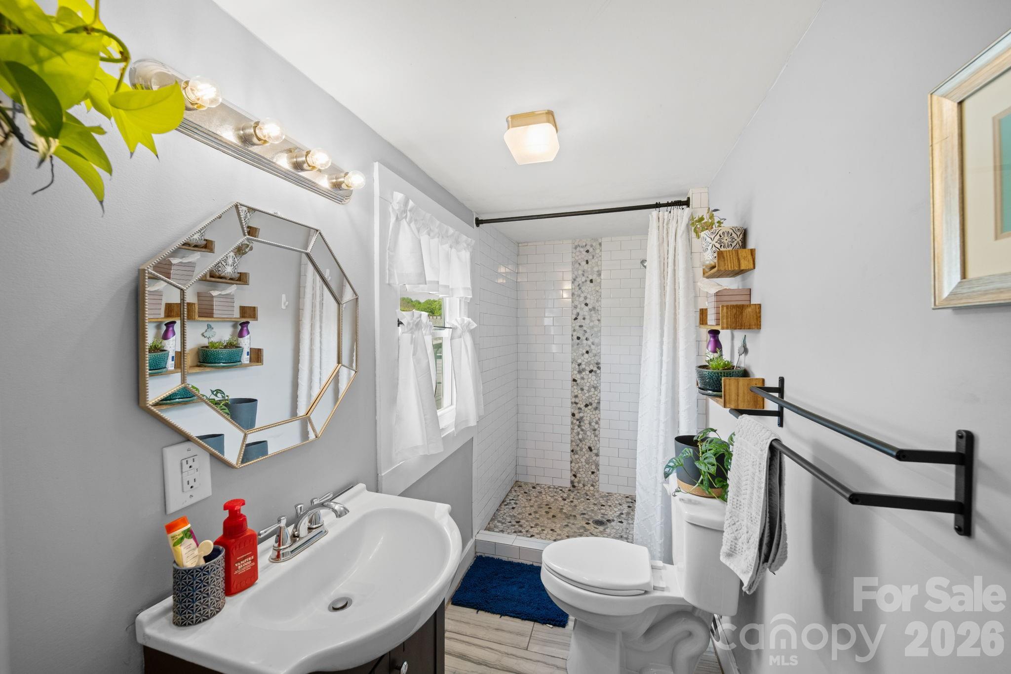 67 4th Street Cramerton NC 28032