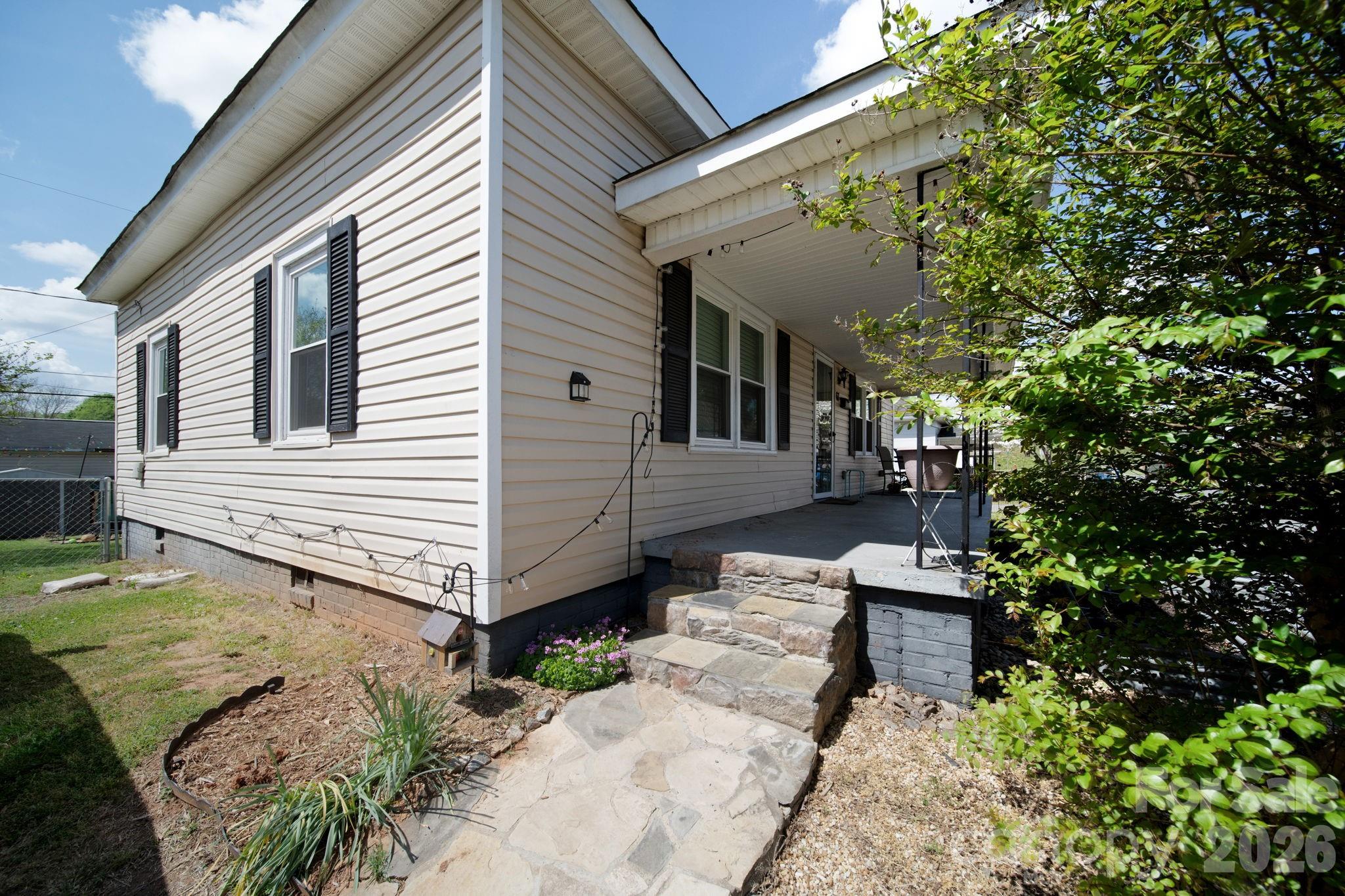67 4th Street Cramerton NC 28032