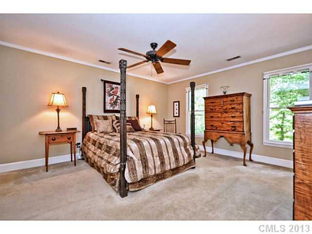 5614 Mcpherson Drive Charlotte NC 28226