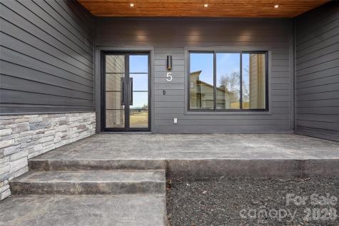 5 Scott Meadows Drive Asheville NC 28806
