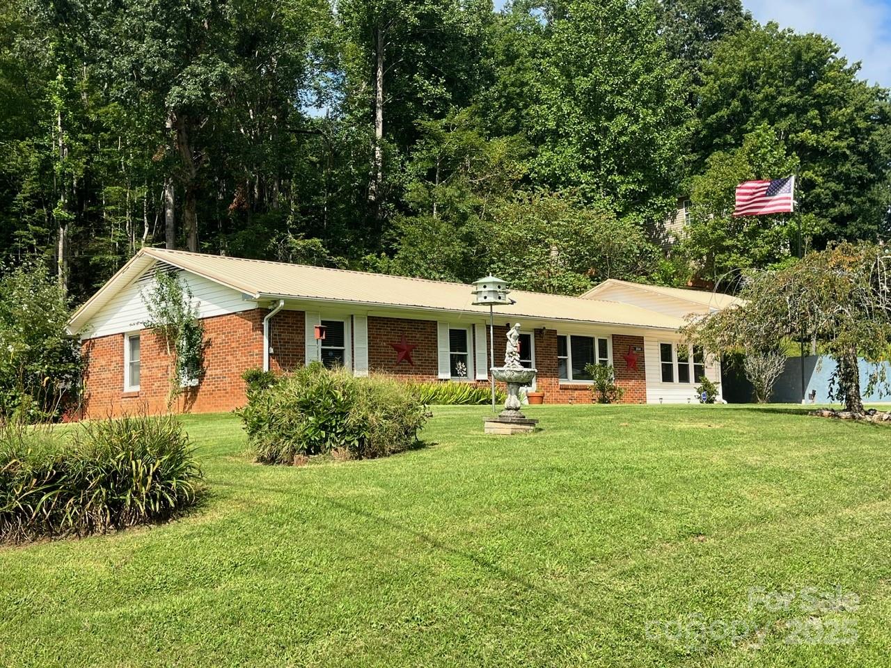 2534 Nix Creek Road Marion NC 28752