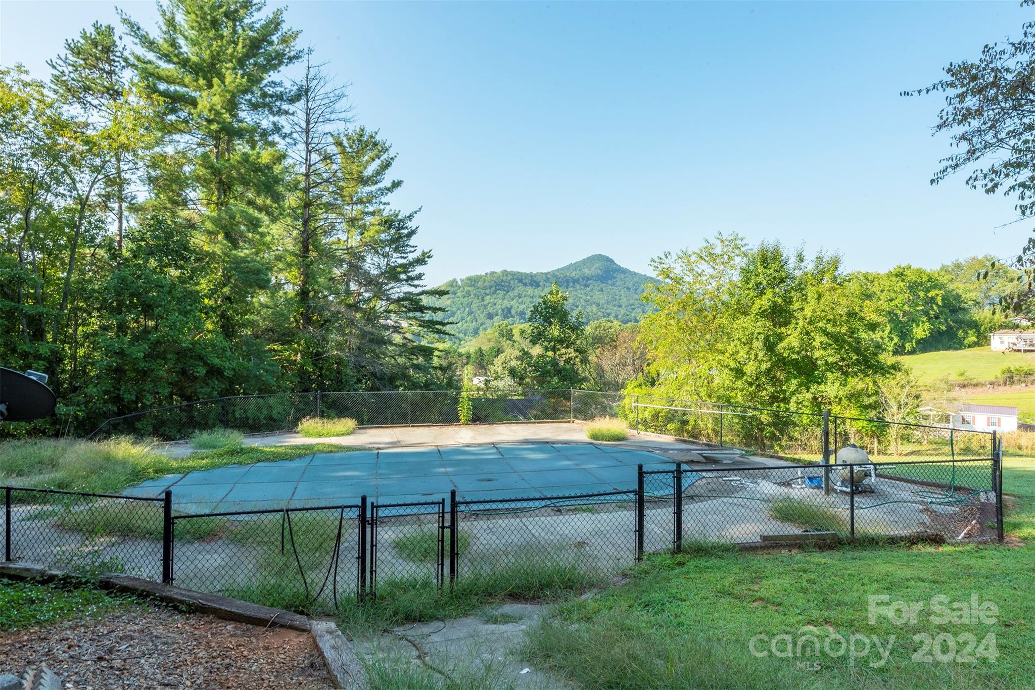 609 Meadowbrook Place Leicester NC 28748