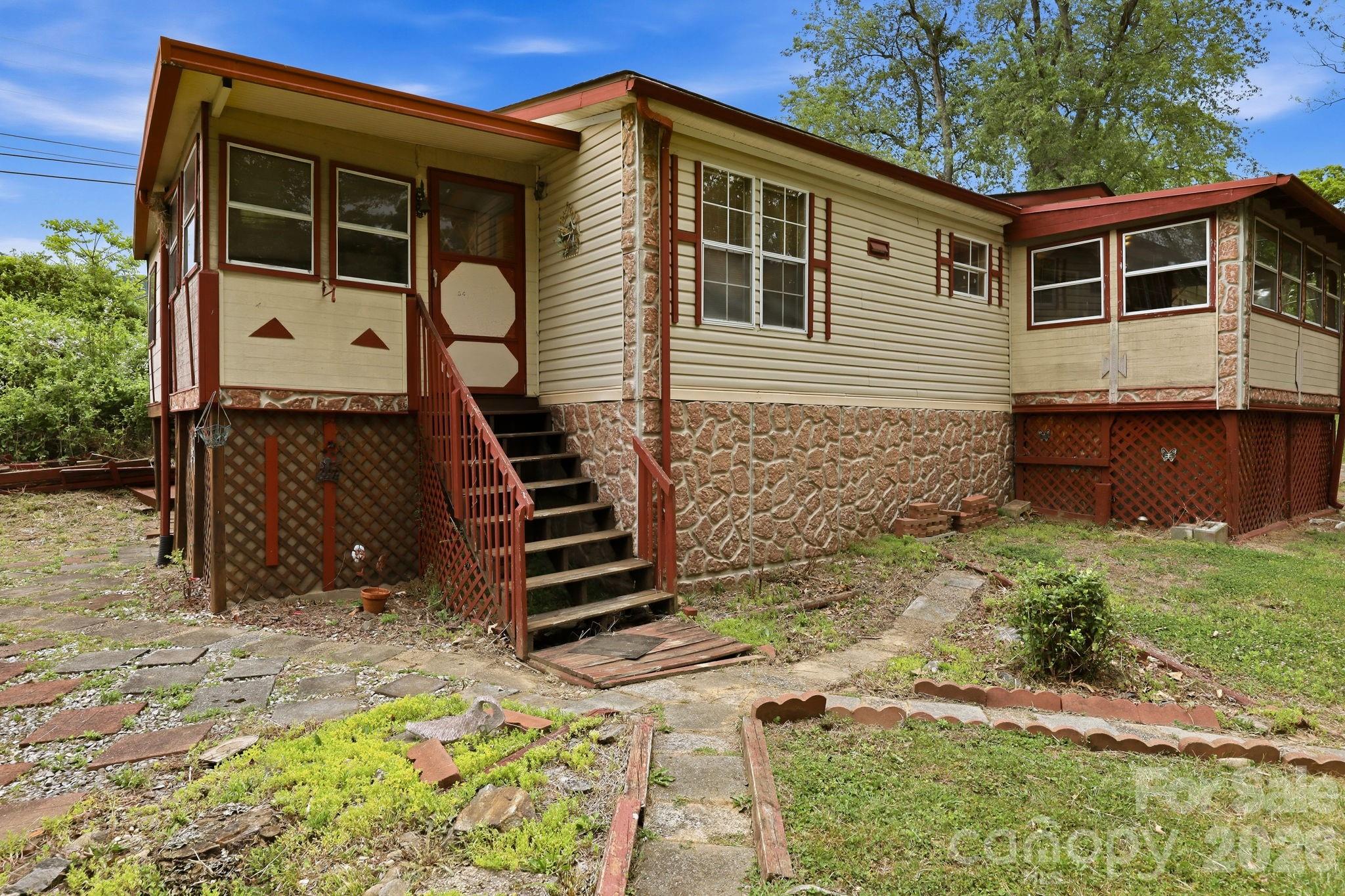 3383 Thickety Road Clyde NC 28721
