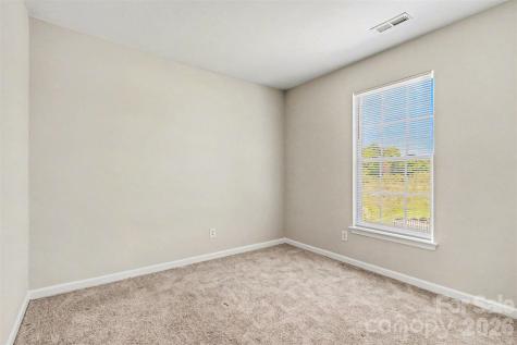 4034 Woolcott Avenue Charlotte NC 28213
