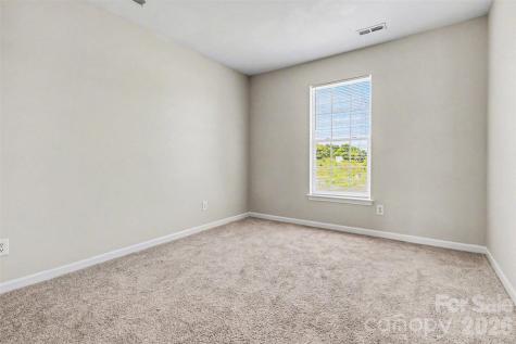 4034 Woolcott Avenue Charlotte NC 28213