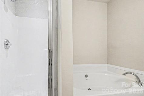 4034 Woolcott Avenue Charlotte NC 28213