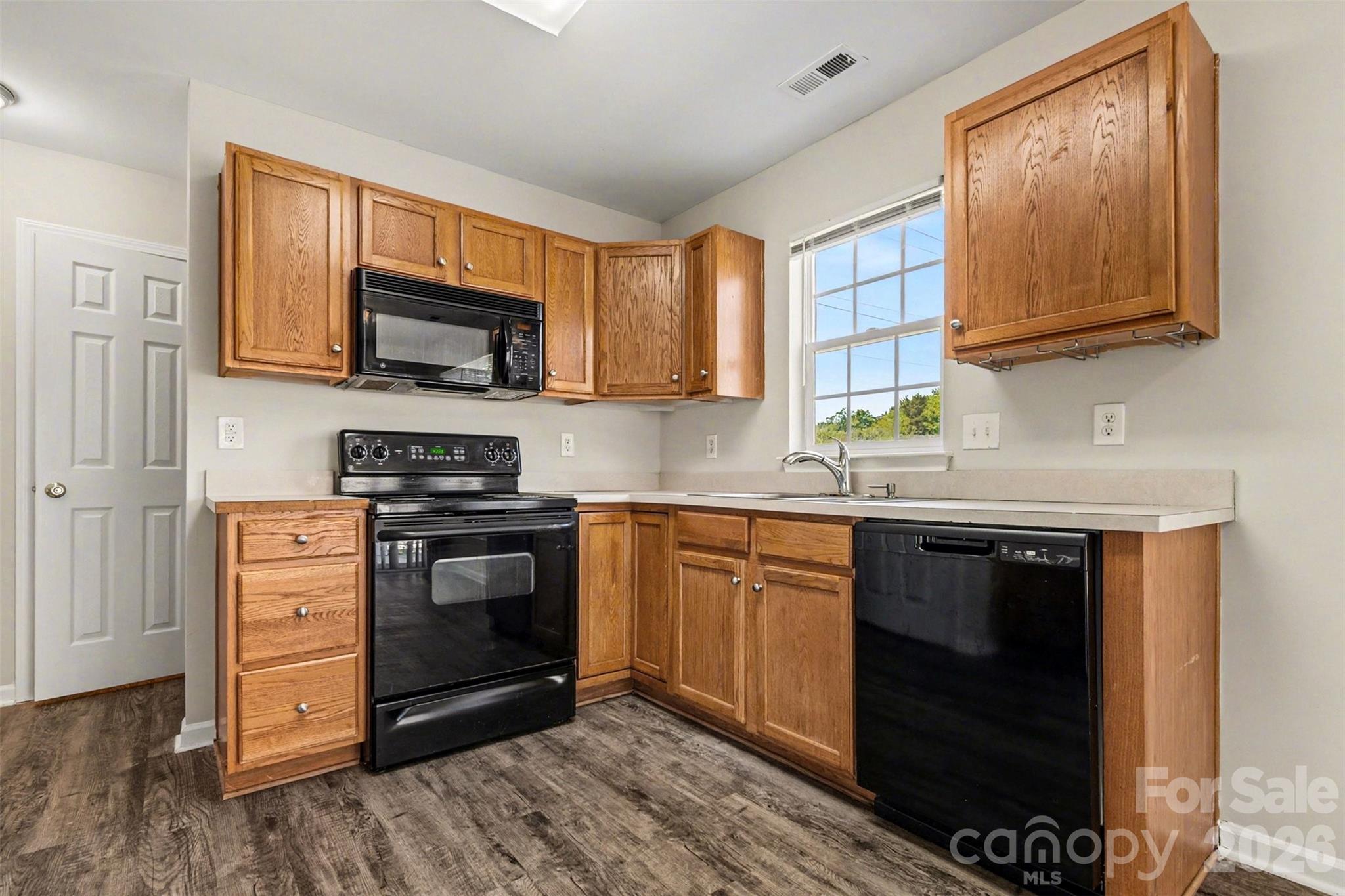4034 Woolcott Avenue Charlotte NC 28213