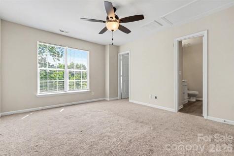 4034 Woolcott Avenue Charlotte NC 28213