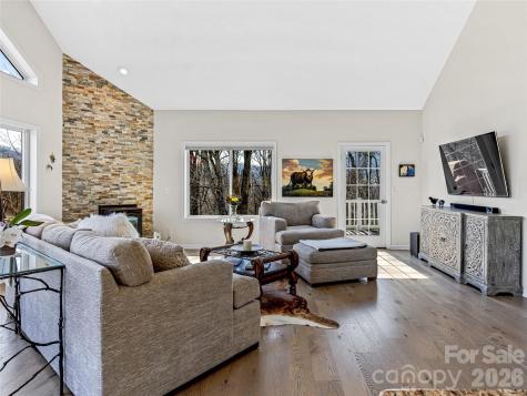 150 Hobby Horse Lane Hendersonville NC 28792