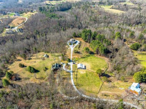 150 Hobby Horse Lane Hendersonville NC 28792