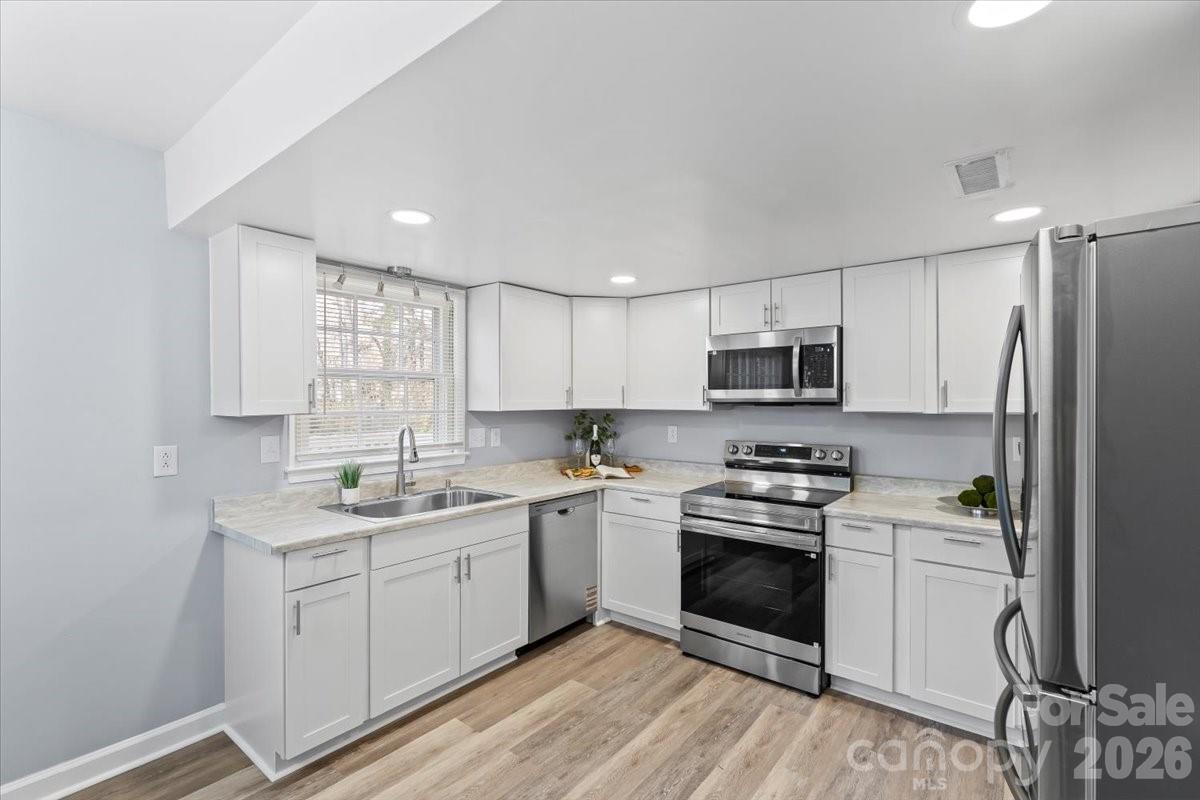6713 Somersworth Drive Charlotte NC 28215