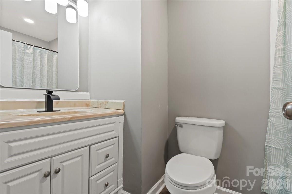 6713 Somersworth Drive Charlotte NC 28215