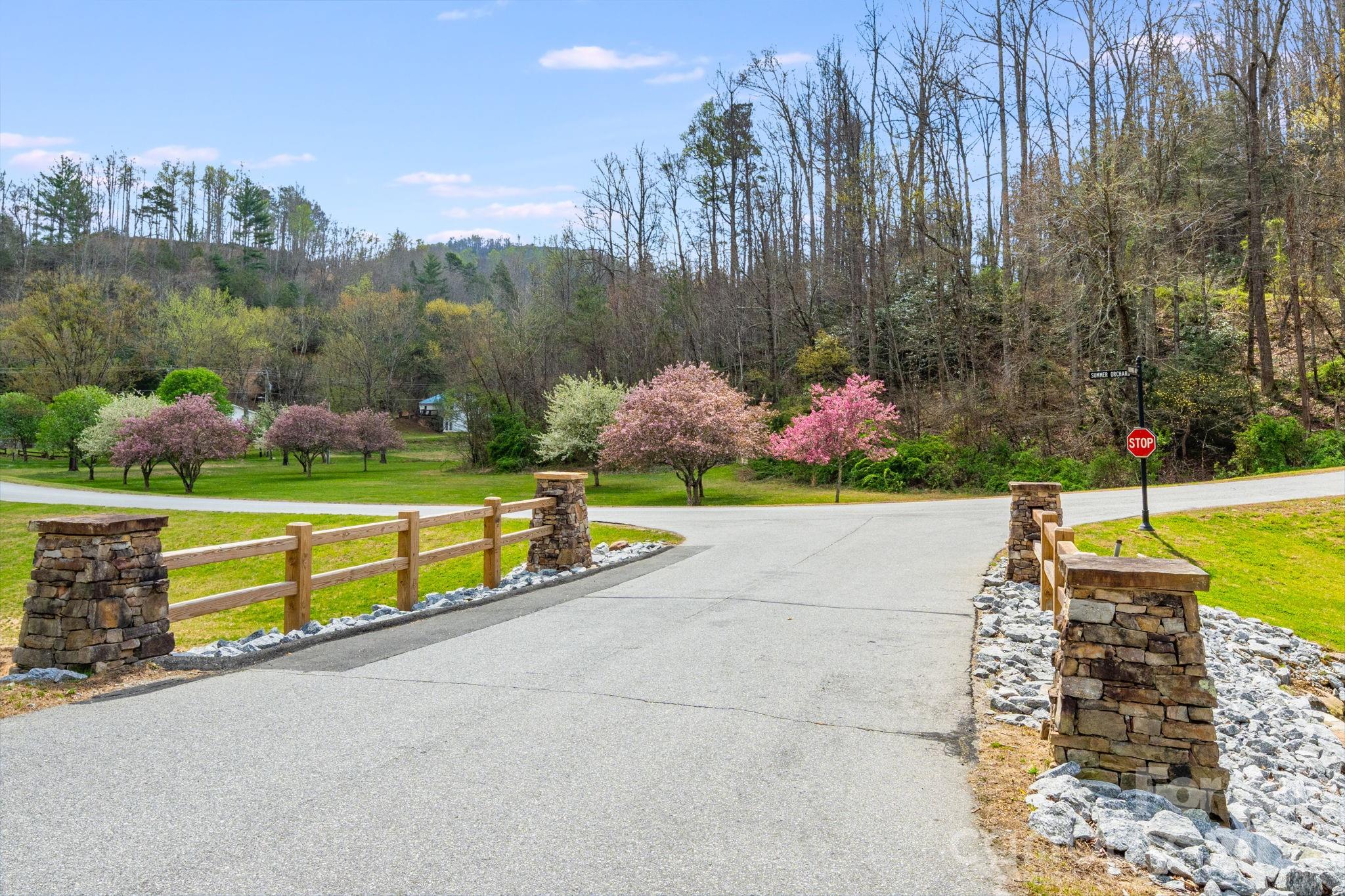 319 Morning Air Lane Hendersonville NC 28792