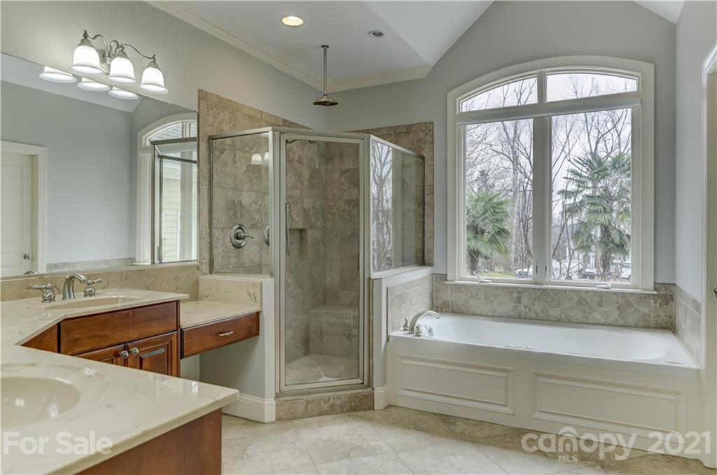 4211 Bella Court Charlotte NC 28210