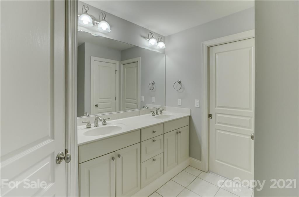 4211 Bella Court Charlotte NC 28210
