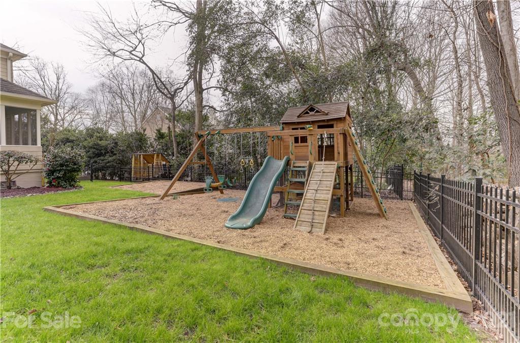 4211 Bella Court Charlotte NC 28210