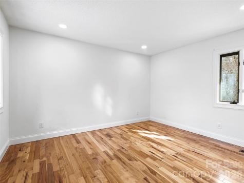 2731 Miller Lane Hendersonville NC 28791