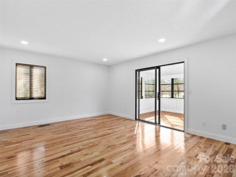 2731 Miller Lane Hendersonville NC 28791