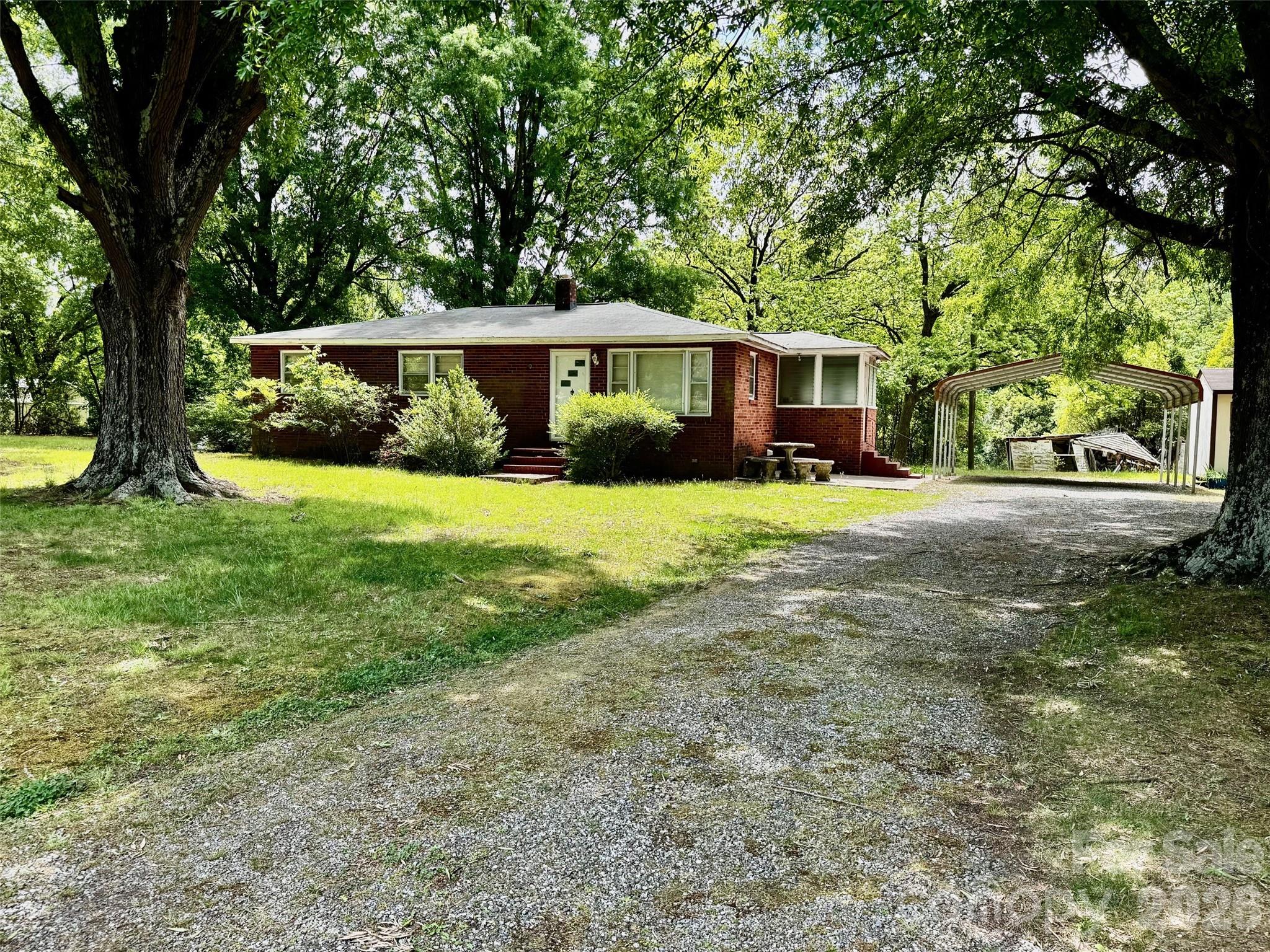 1923 Campbell Road Newton NC 28658