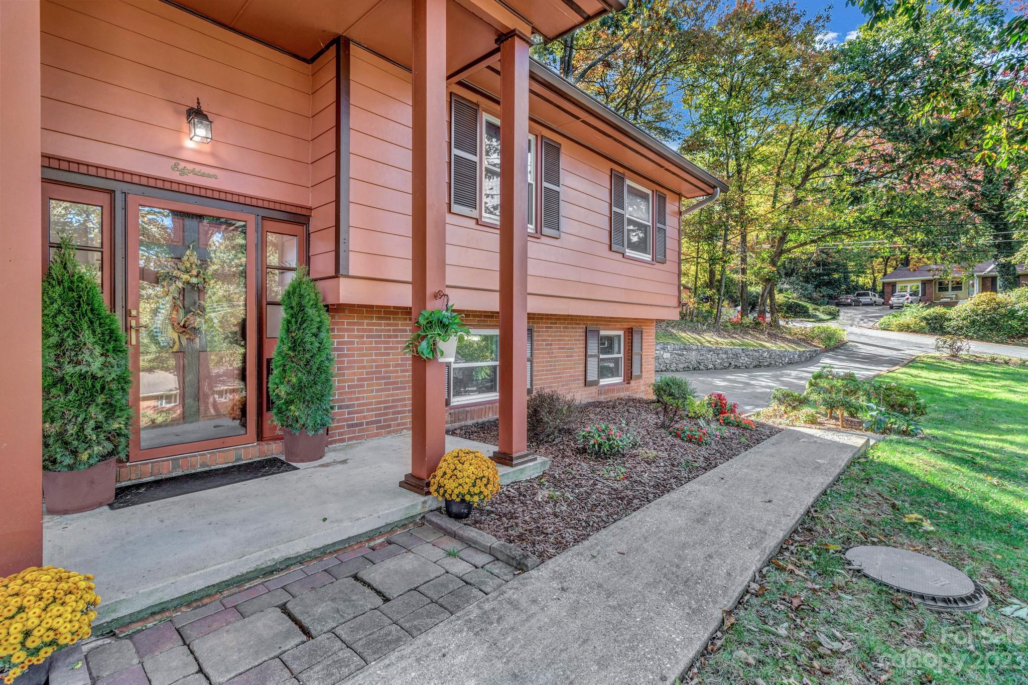 18 Laurel Park Drive Arden NC 28704
