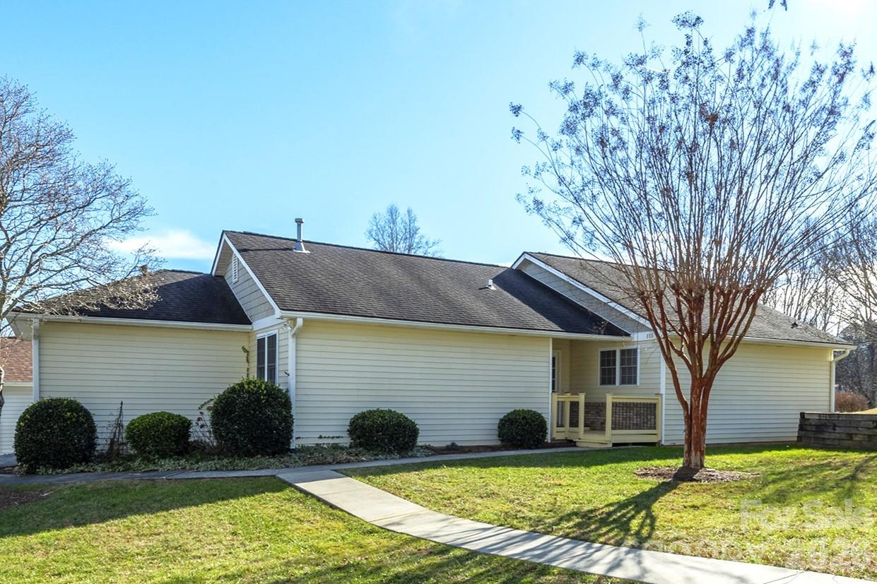 115 Creeks End Circle Mills River NC 28759