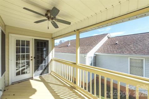 115 Creeks End Circle Mills River NC 28759